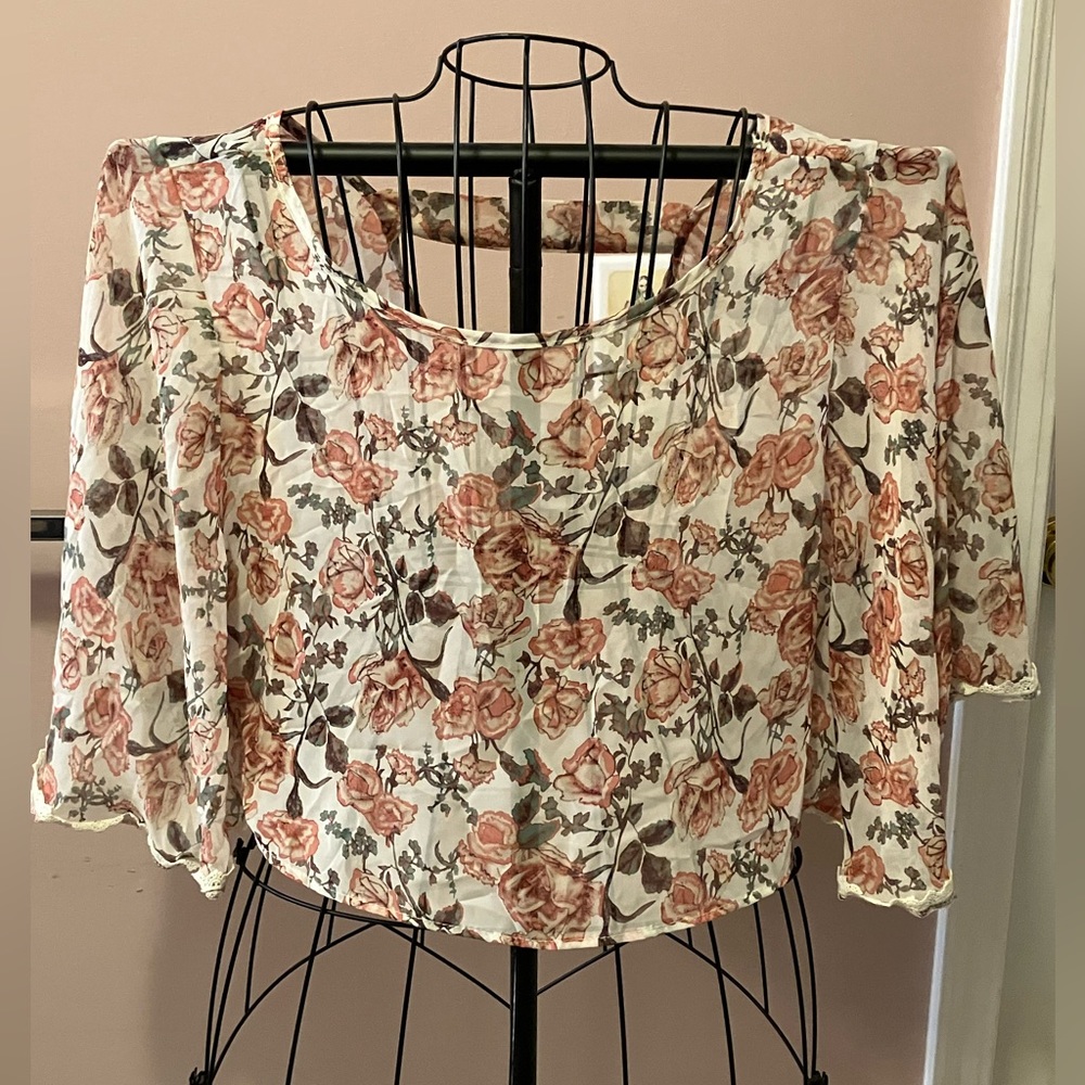 Sheer Floral crop top - poncho style